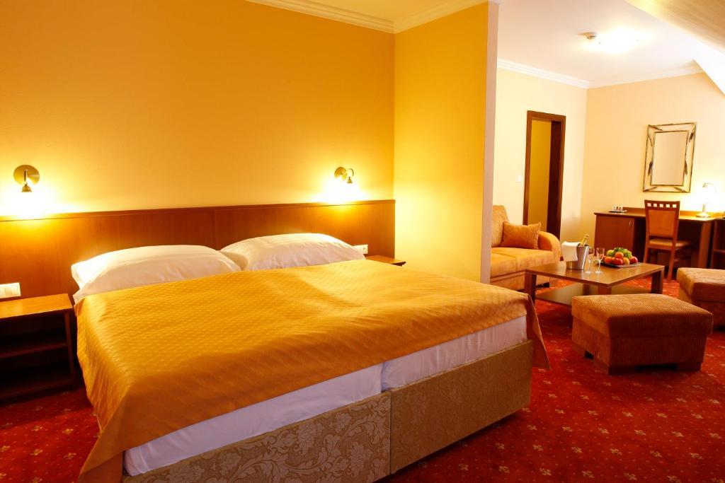 Hotel Majolika Modra Quarto foto